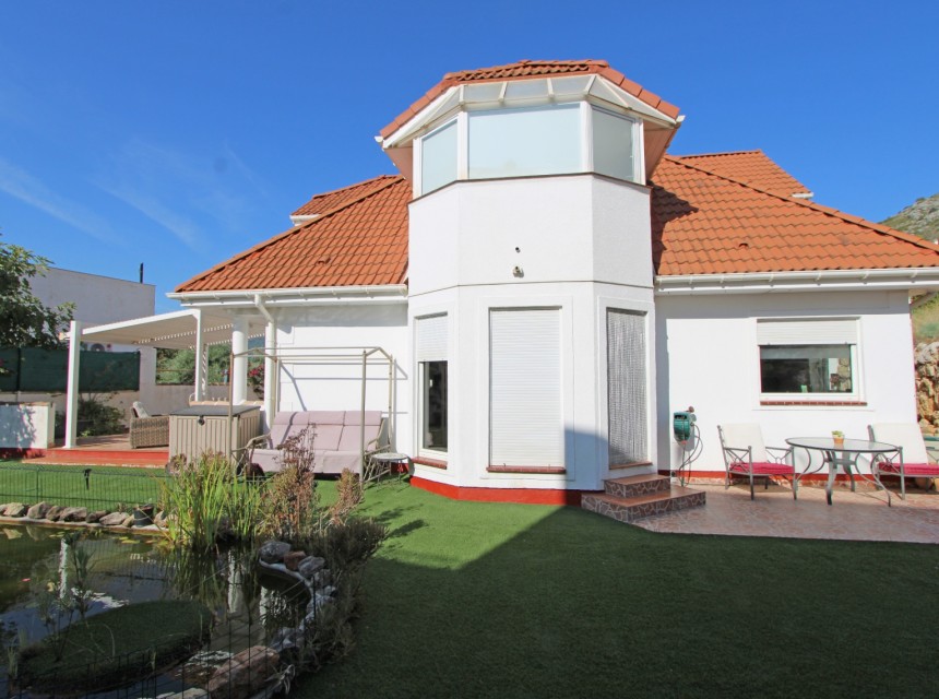 Te koop - Villa -
Jalon