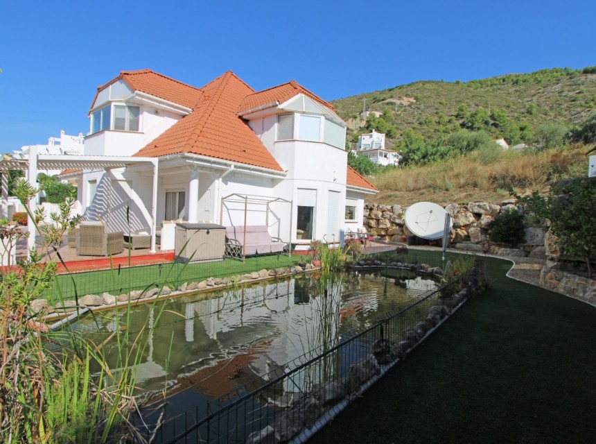 Te koop - Villa -
Jalon