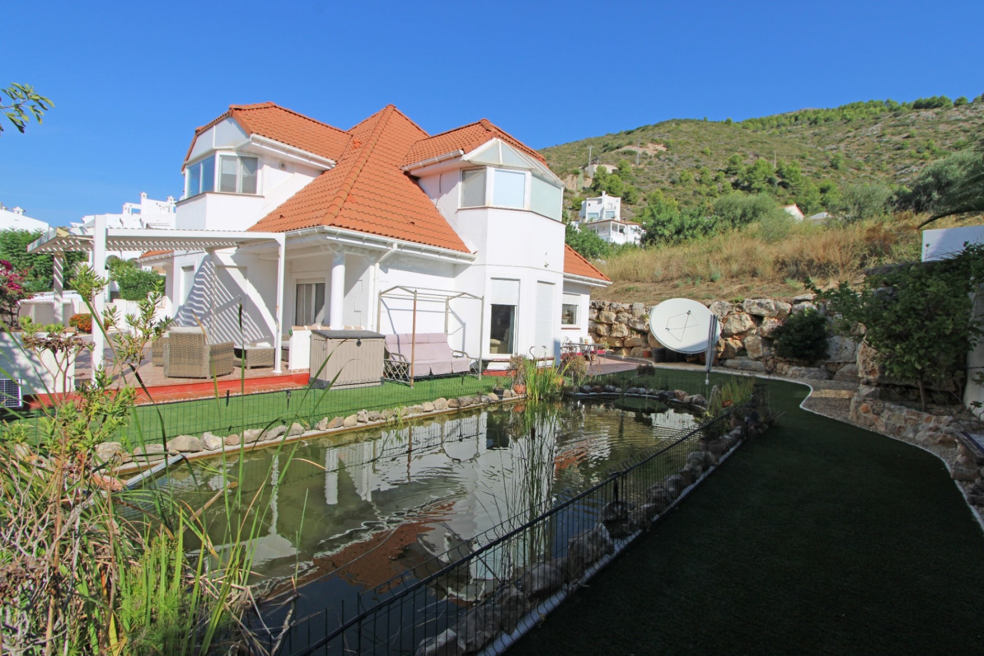 Te koop - Villa -
Jalon