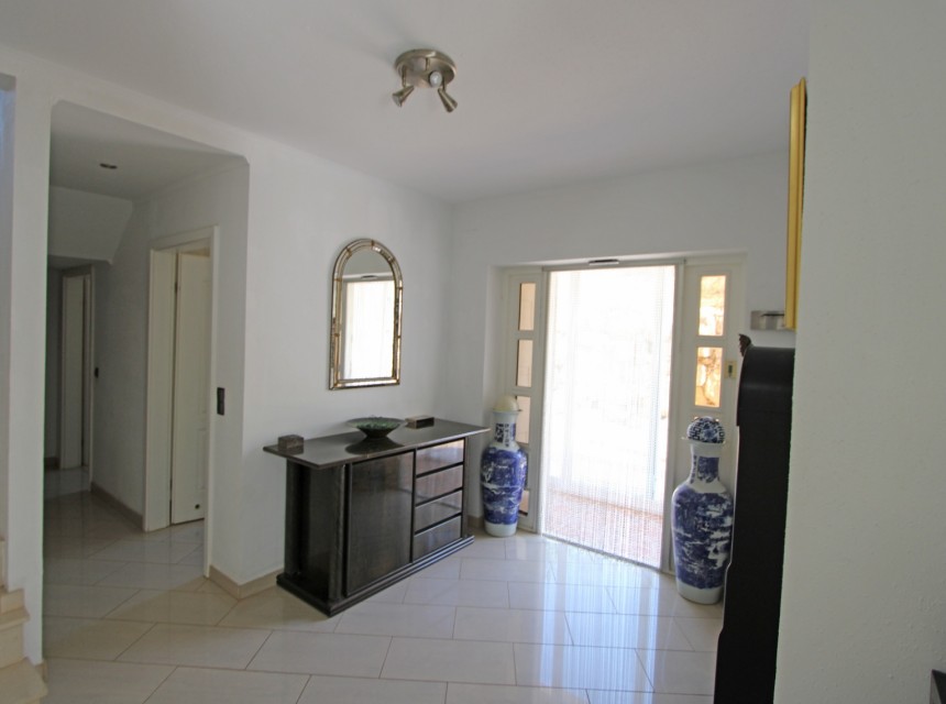 Te koop - Villa -
Jalon