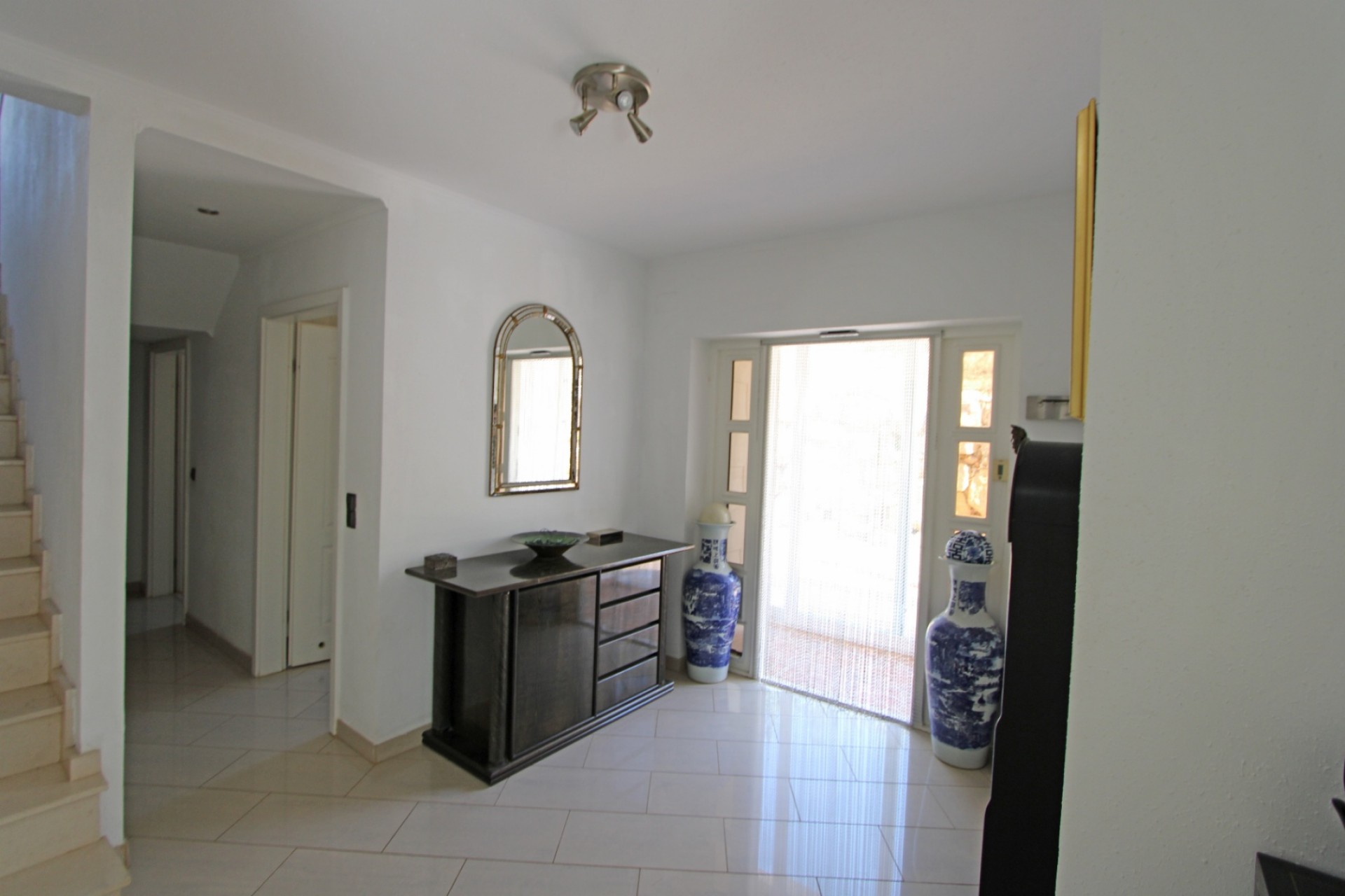 Te koop - Villa -
Jalon
