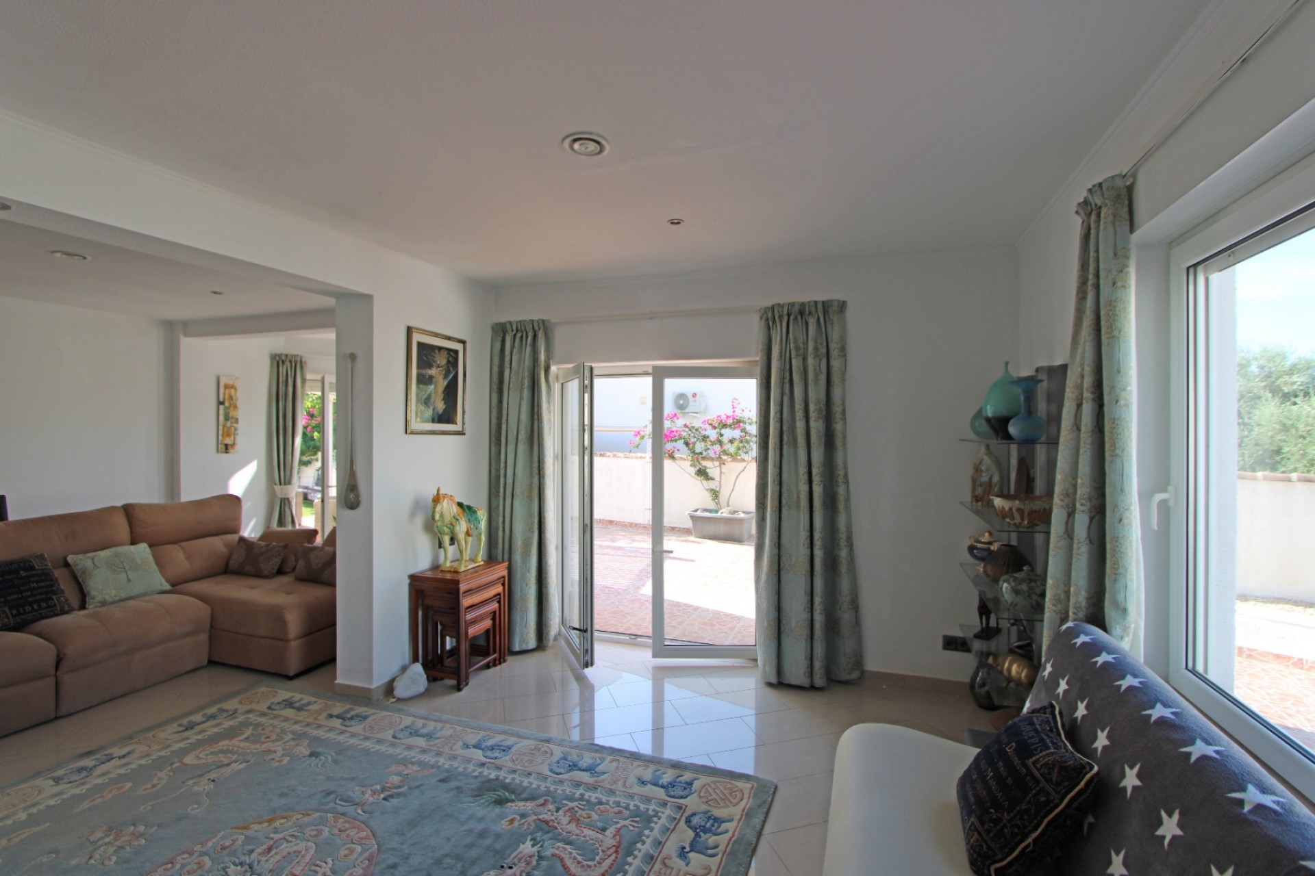 Te koop - Villa -
Jalon
