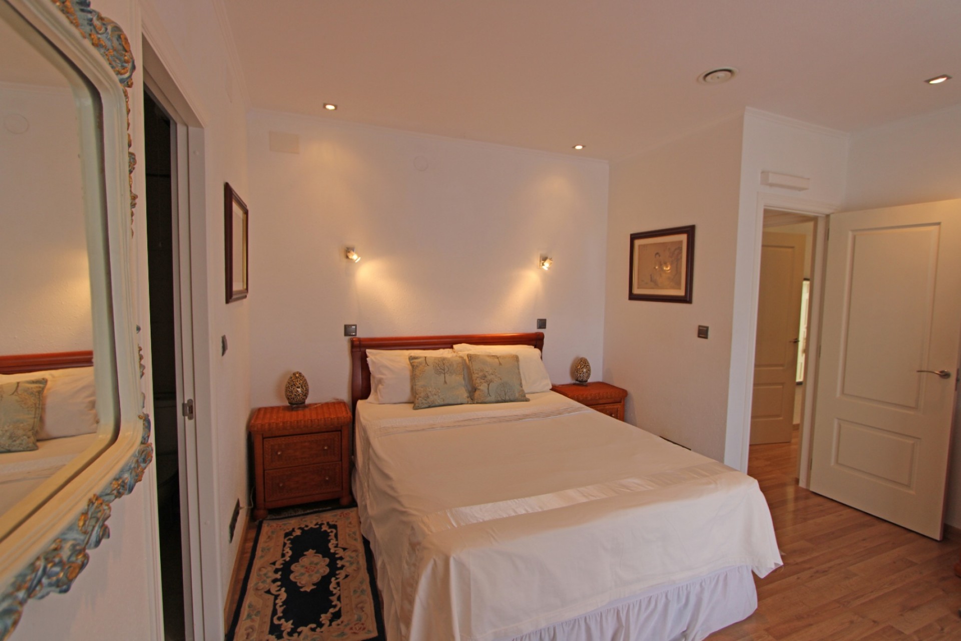 Te koop - Villa -
Jalon