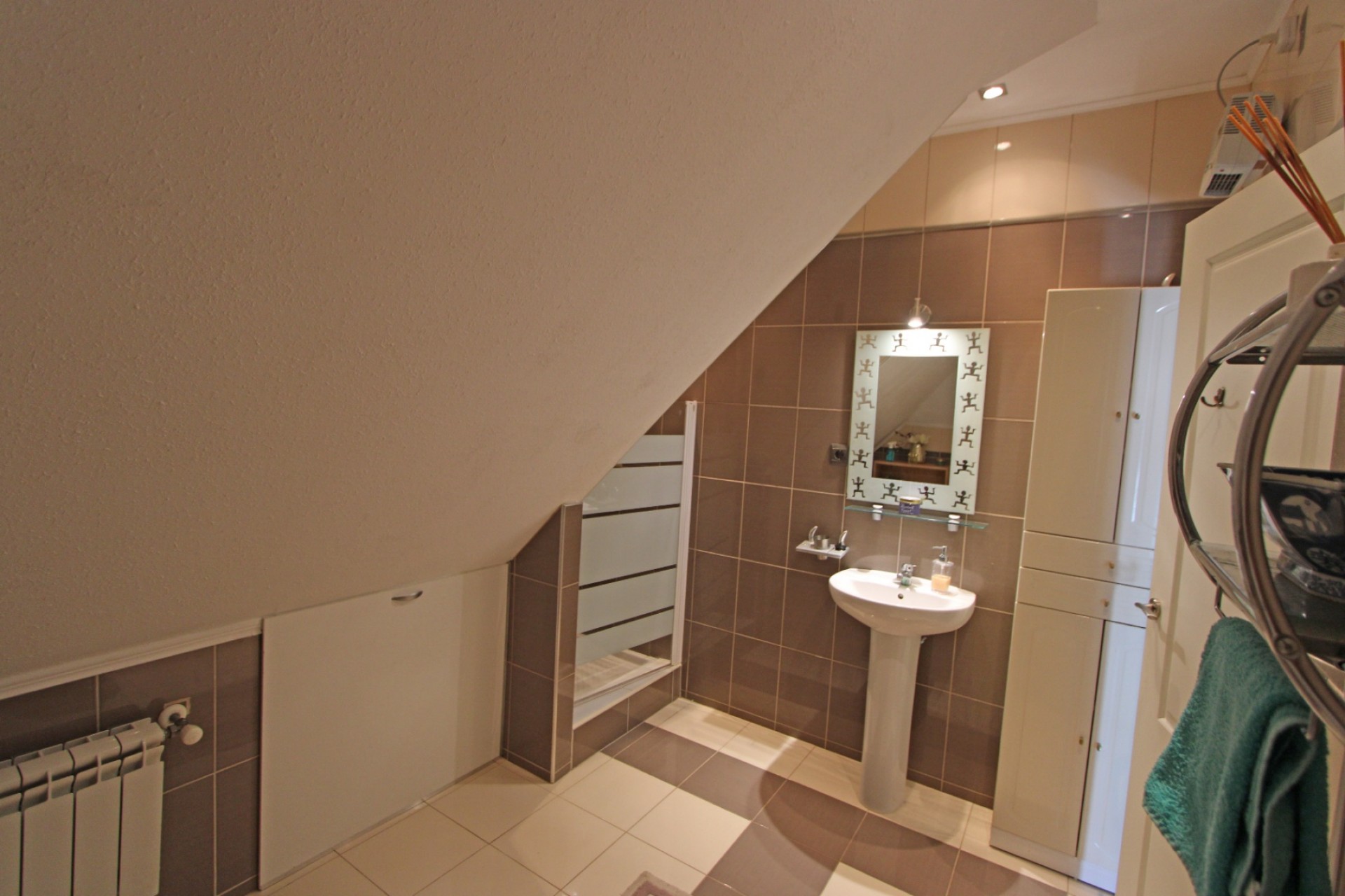 Te koop - Villa -
Jalon