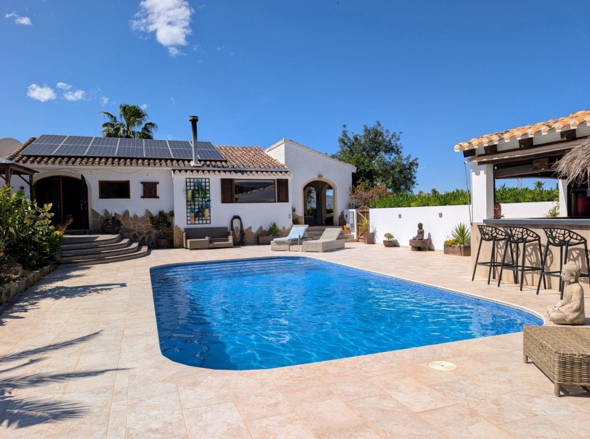 Te koop - Villa -
Javea - La Lluca