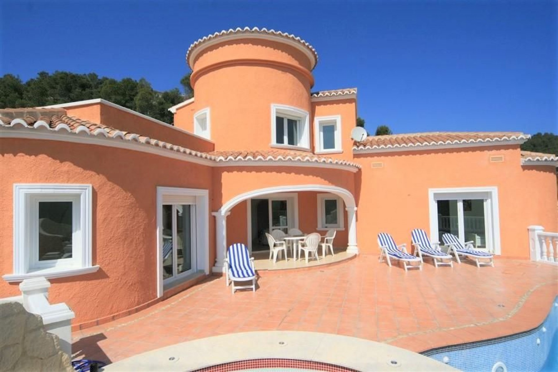 Te koop - Villa -
Javea