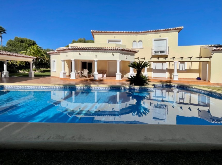 Te koop - Villa -
Javea