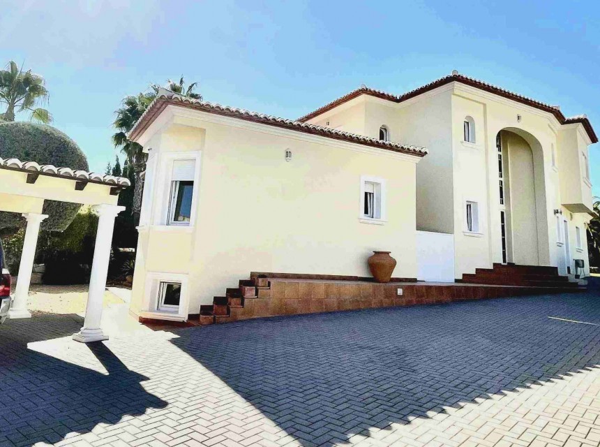 Te koop - Villa -
Javea