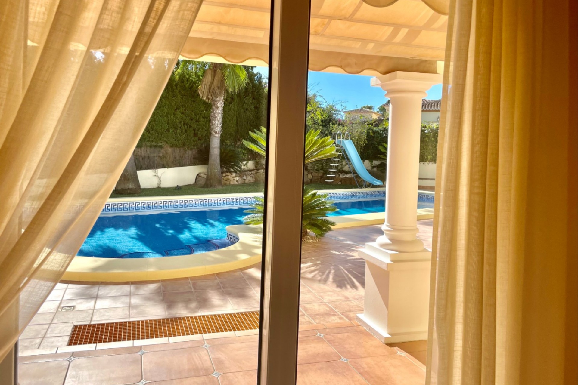 Te koop - Villa -
Javea