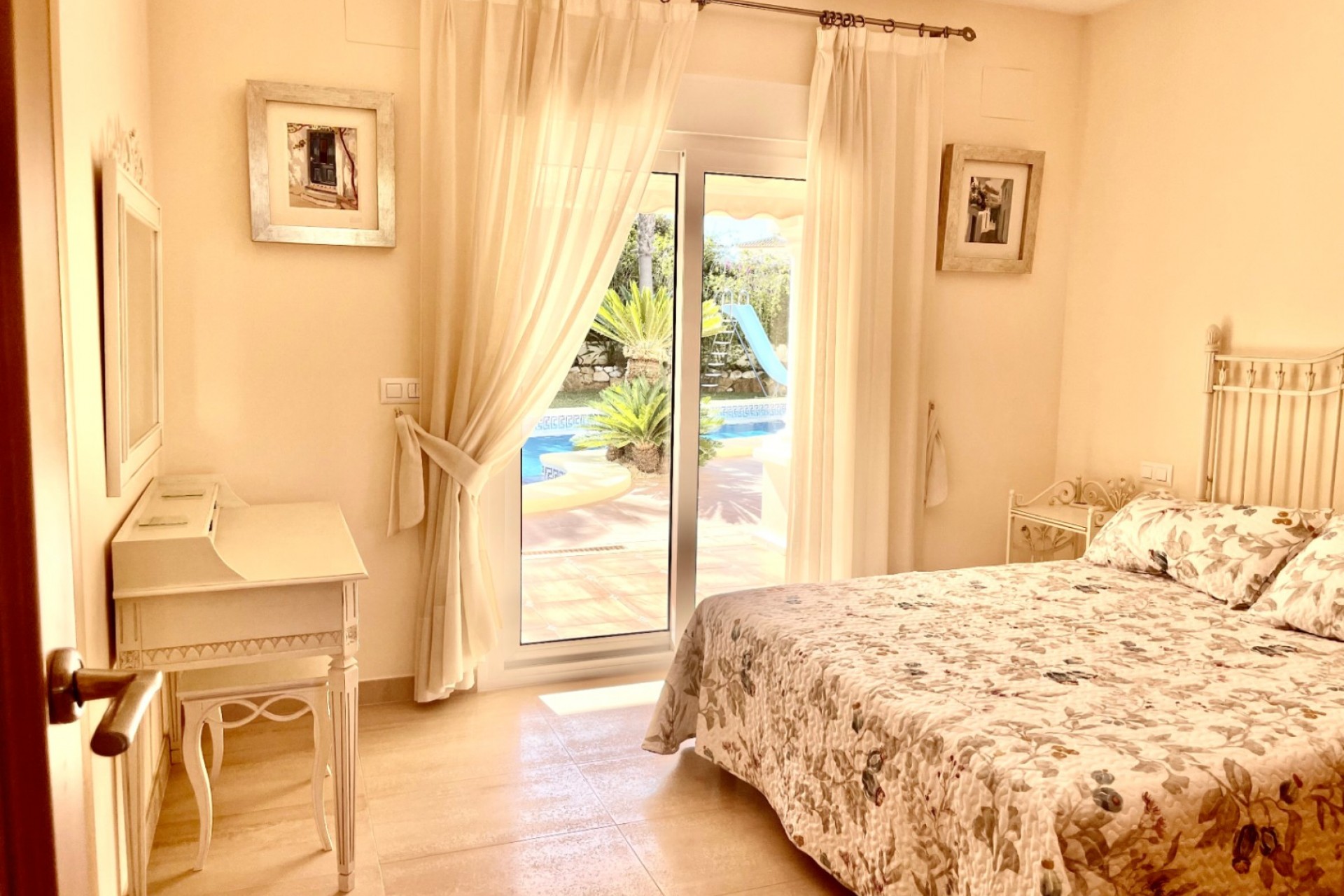 Te koop - Villa -
Javea