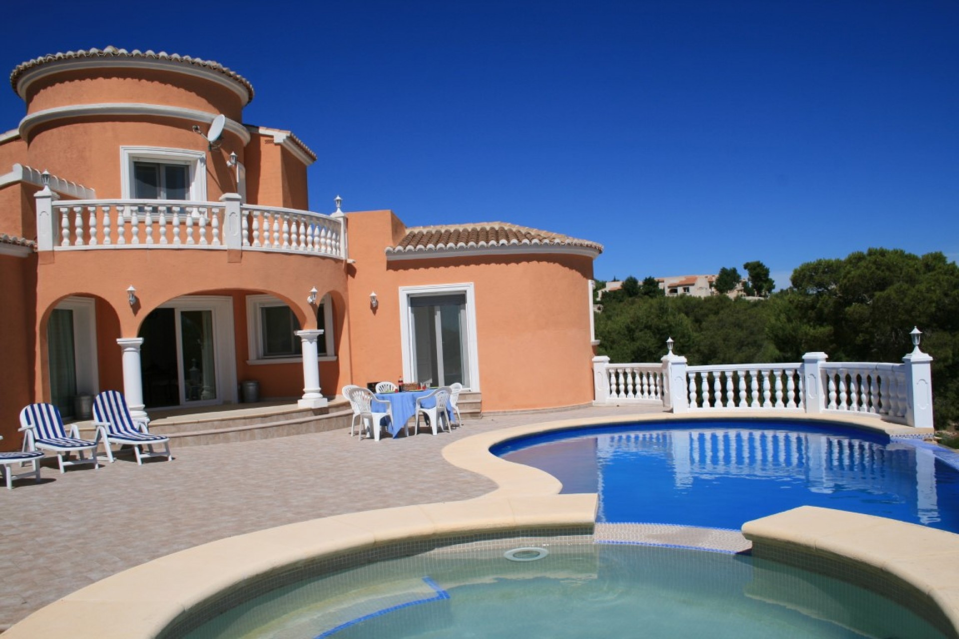 Te koop - Villa -
Javea