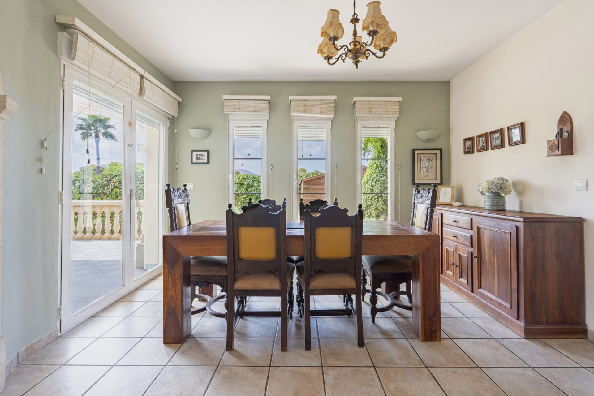 Te koop - Villa -
Javea