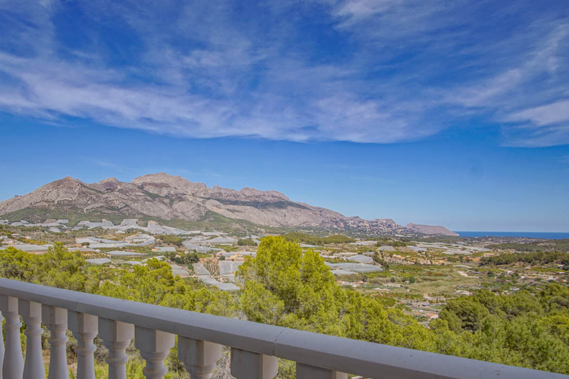 Te koop - Villa -
La Nucia