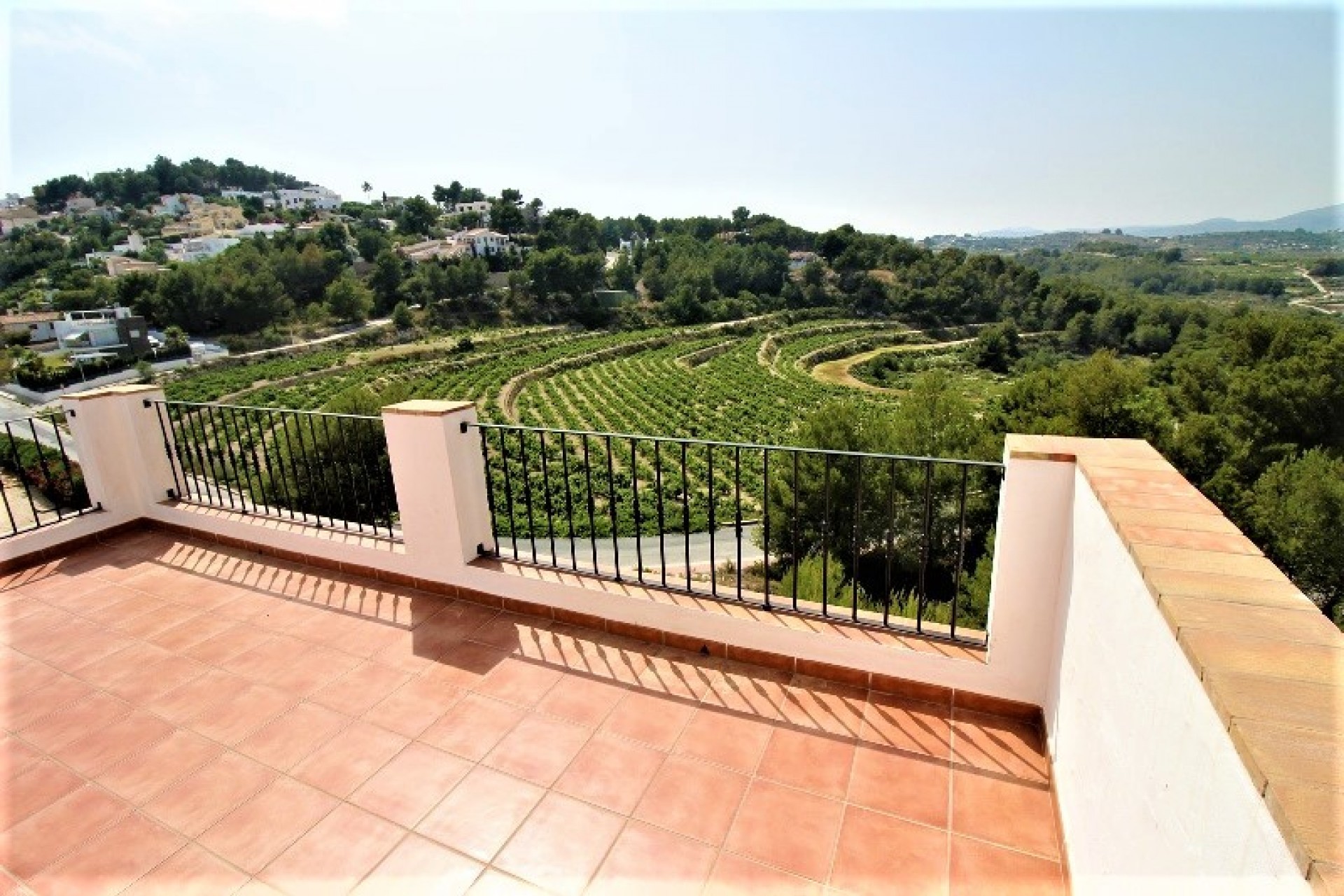 Te koop - Villa -
Moraira - Benimeit