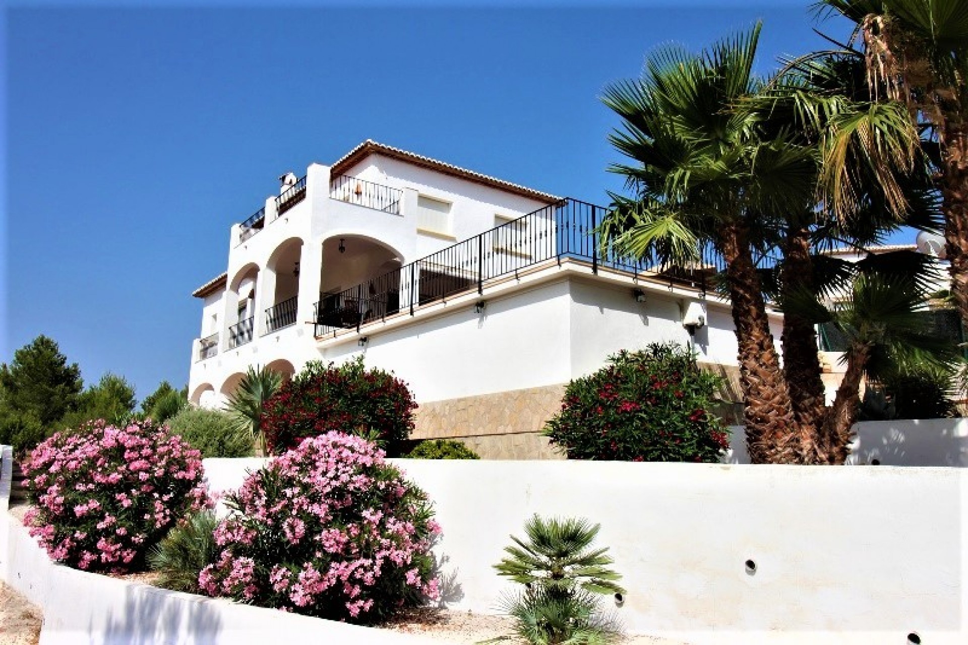 Te koop - Villa -
Moraira - Benimeit