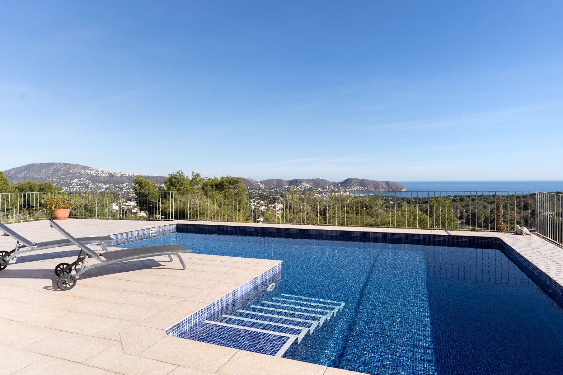 Te koop - Villa -
Moraira - Benimeit