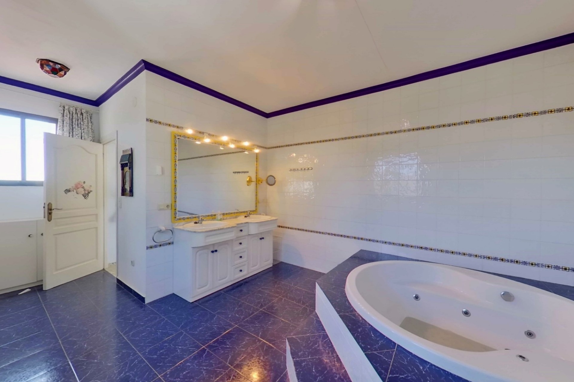 Te koop - Villa -
Moraira