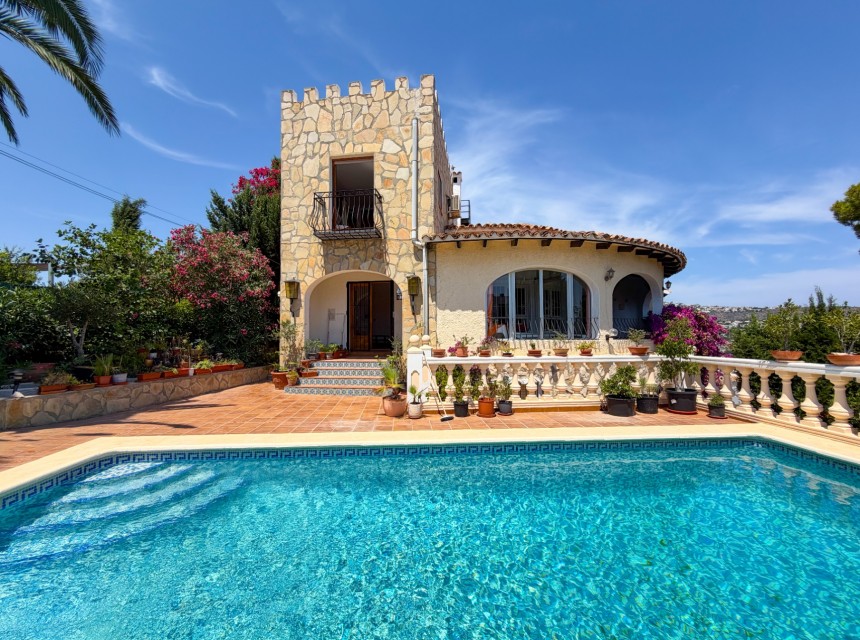 Te koop - Villa -
Moraira