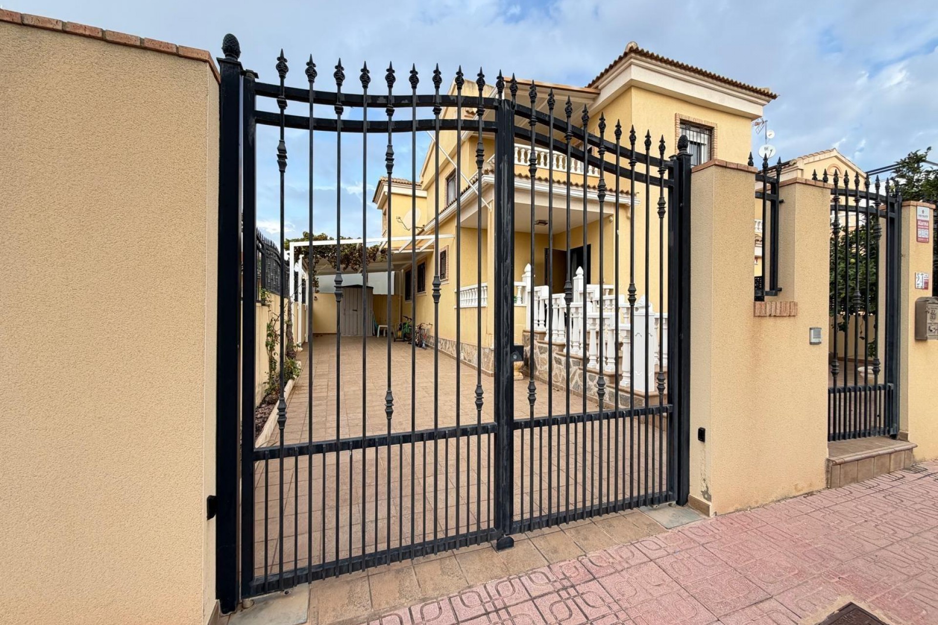 Te koop - Villa -
Orihuela Costa - Lomas de Don Juan