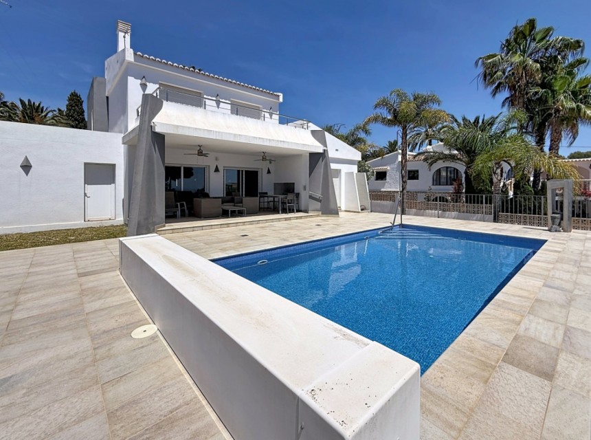 Te koop - Villa -
Teulada
