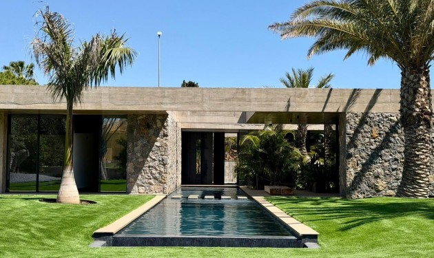 Villa - Te koop - Alicante - Alicante Golf