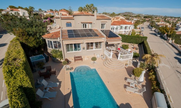 Villa - Te koop - Calpe -
                Enchinent