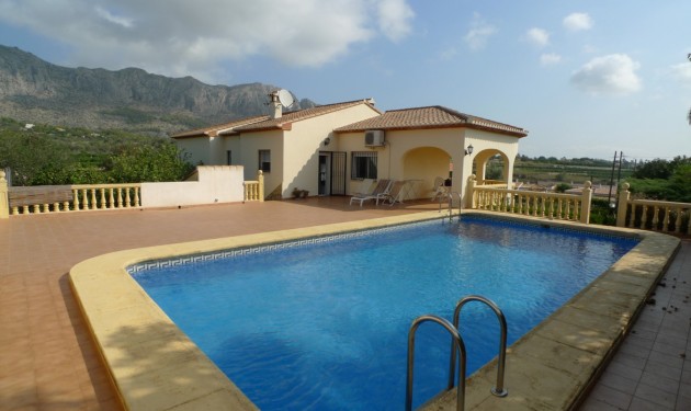 Villa - Zu verkaufen - Beniarbeig - Beniarbeig