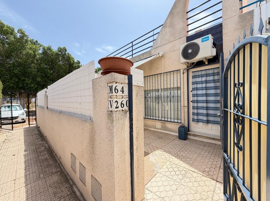 Zu verkaufen - Adosado -
Torrevieja - Carrefour