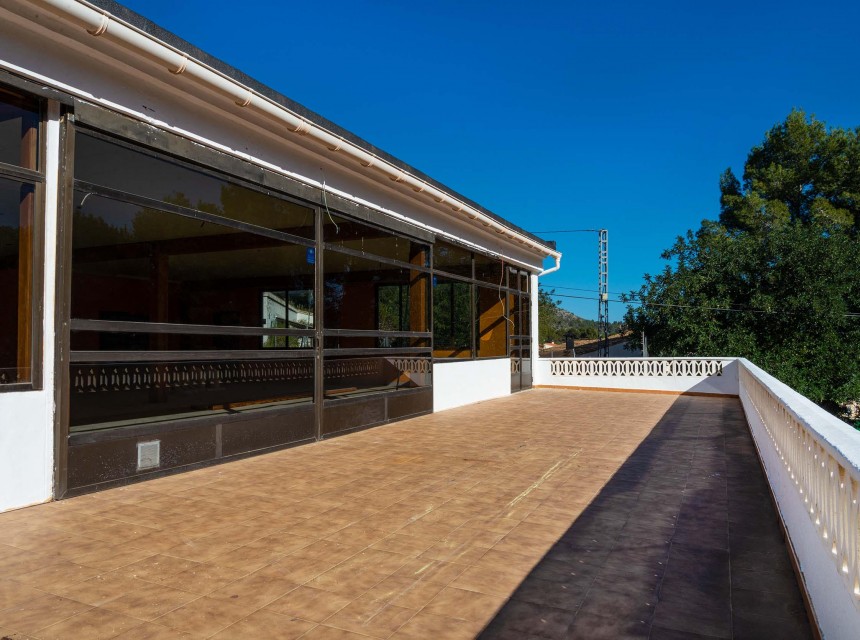 Zu verkaufen -  -
Alcalali