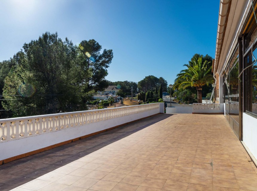 Zu verkaufen -  -
Alcalali