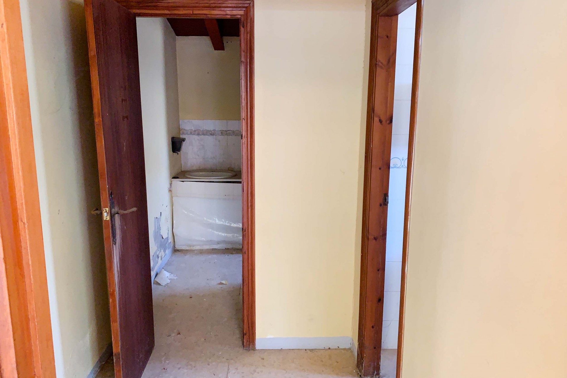 Zu verkaufen -  -
Alcalali