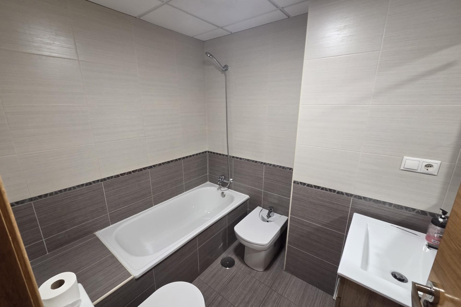 Zu verkaufen - Apartamento -
Alicante - Centro