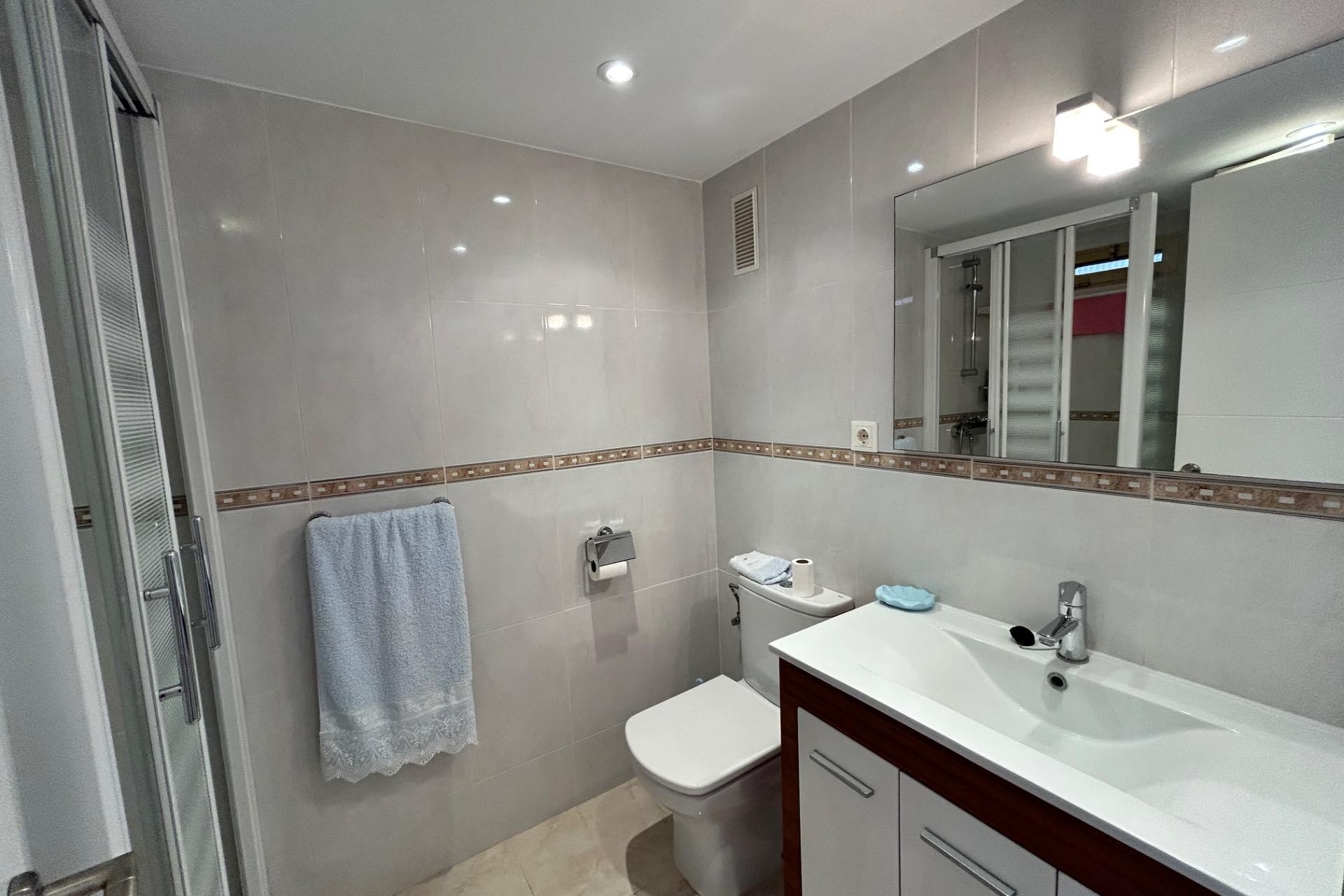 Zu verkaufen - Apartamento -
Benidorm