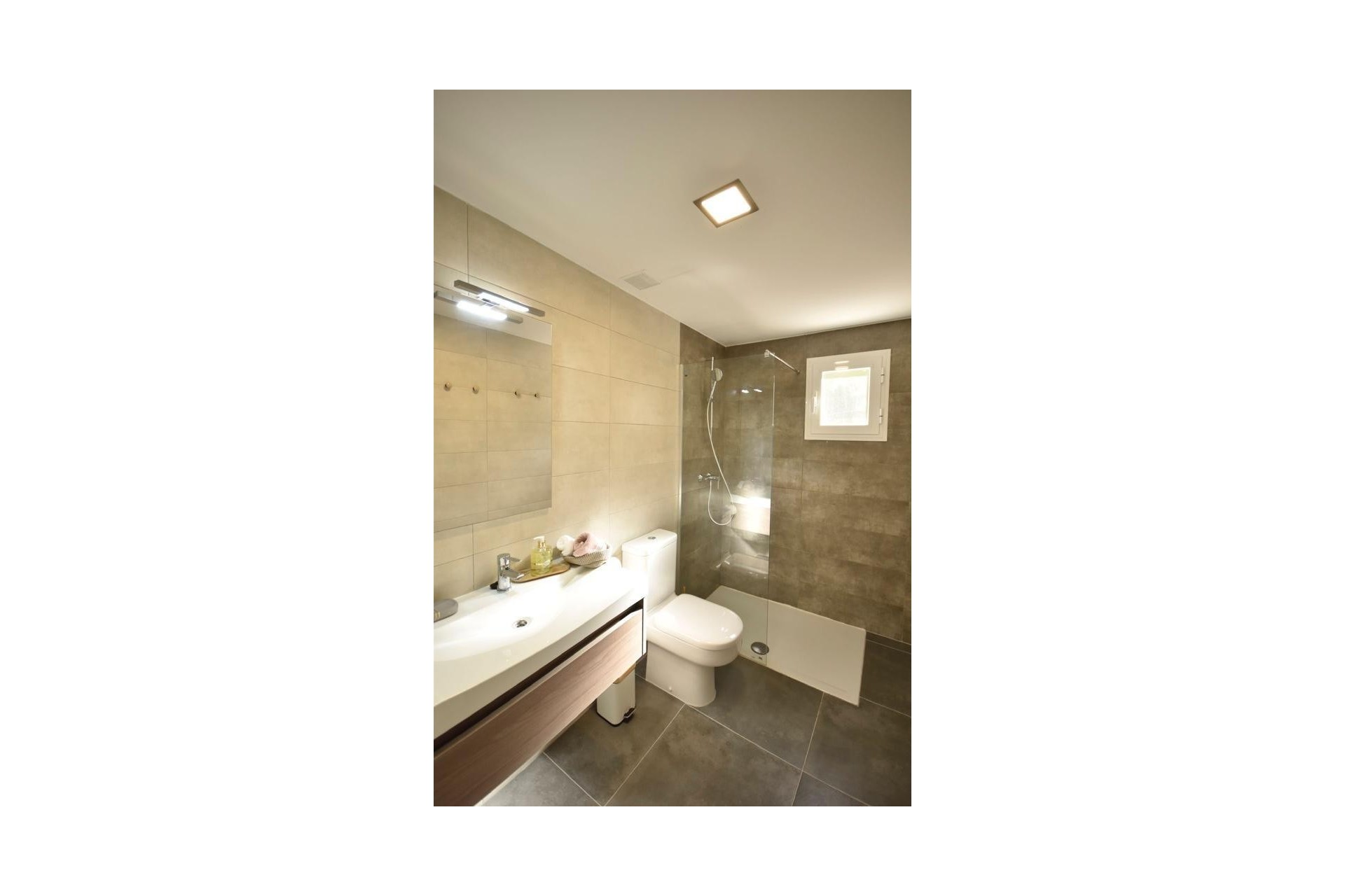 Zu verkaufen - Apartamento -
Orihuela Costa - Campoamor