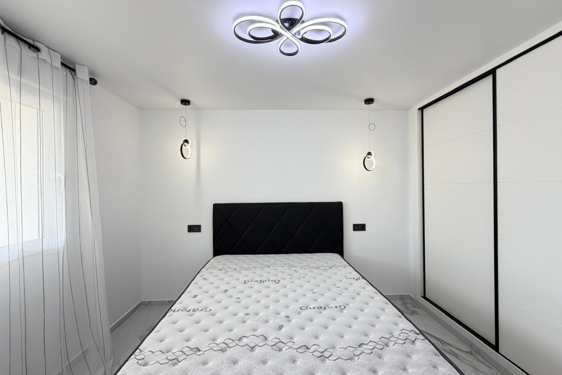 Zu verkaufen - Apartamento -
Orihuela Costa - La Zenia