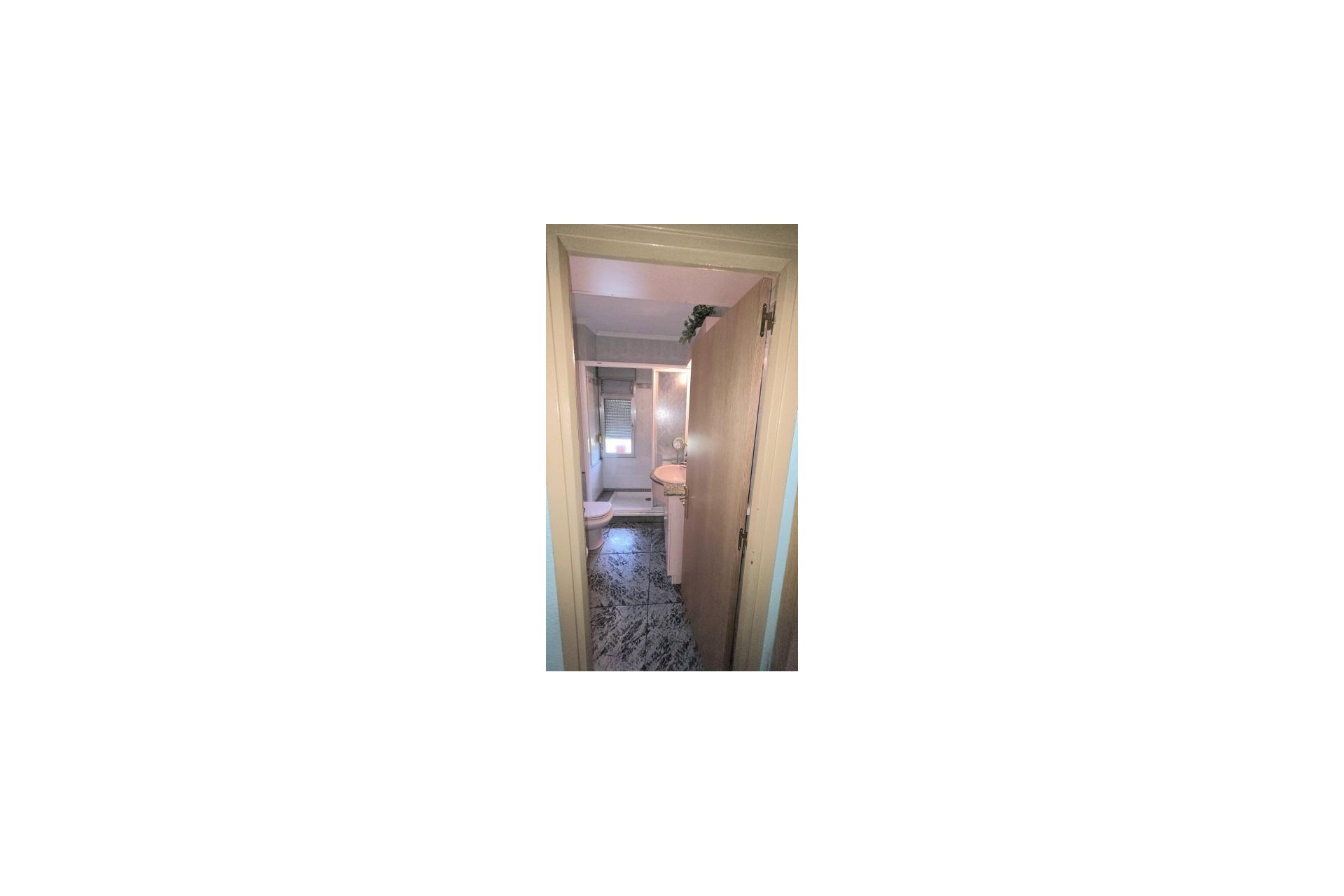 Zu verkaufen - Apartamento -
Oviedo - Las rozas