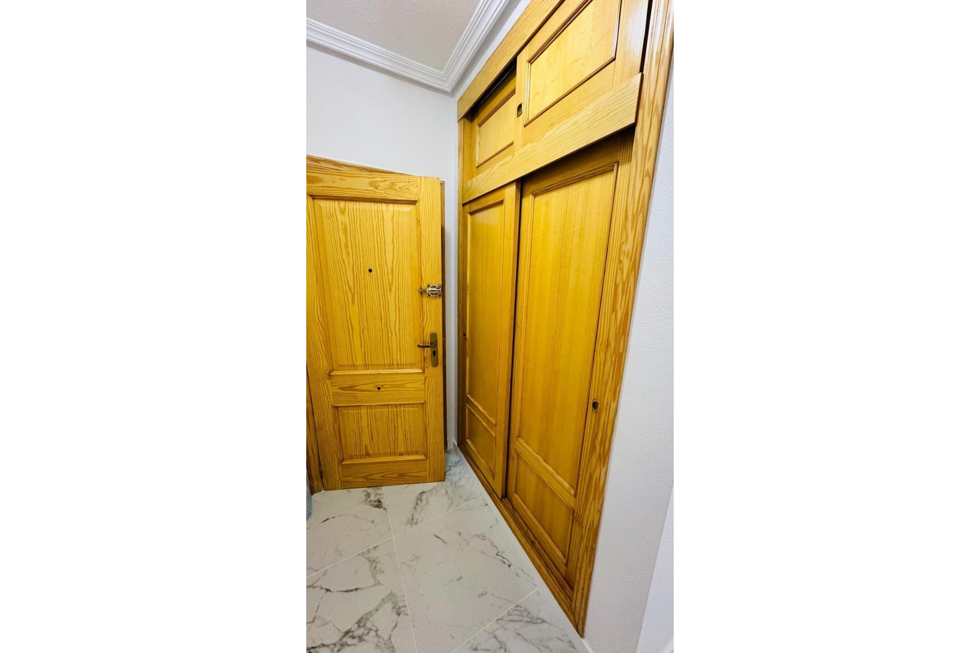 Zu verkaufen - Apartamento -
Torrevieja - Acequion