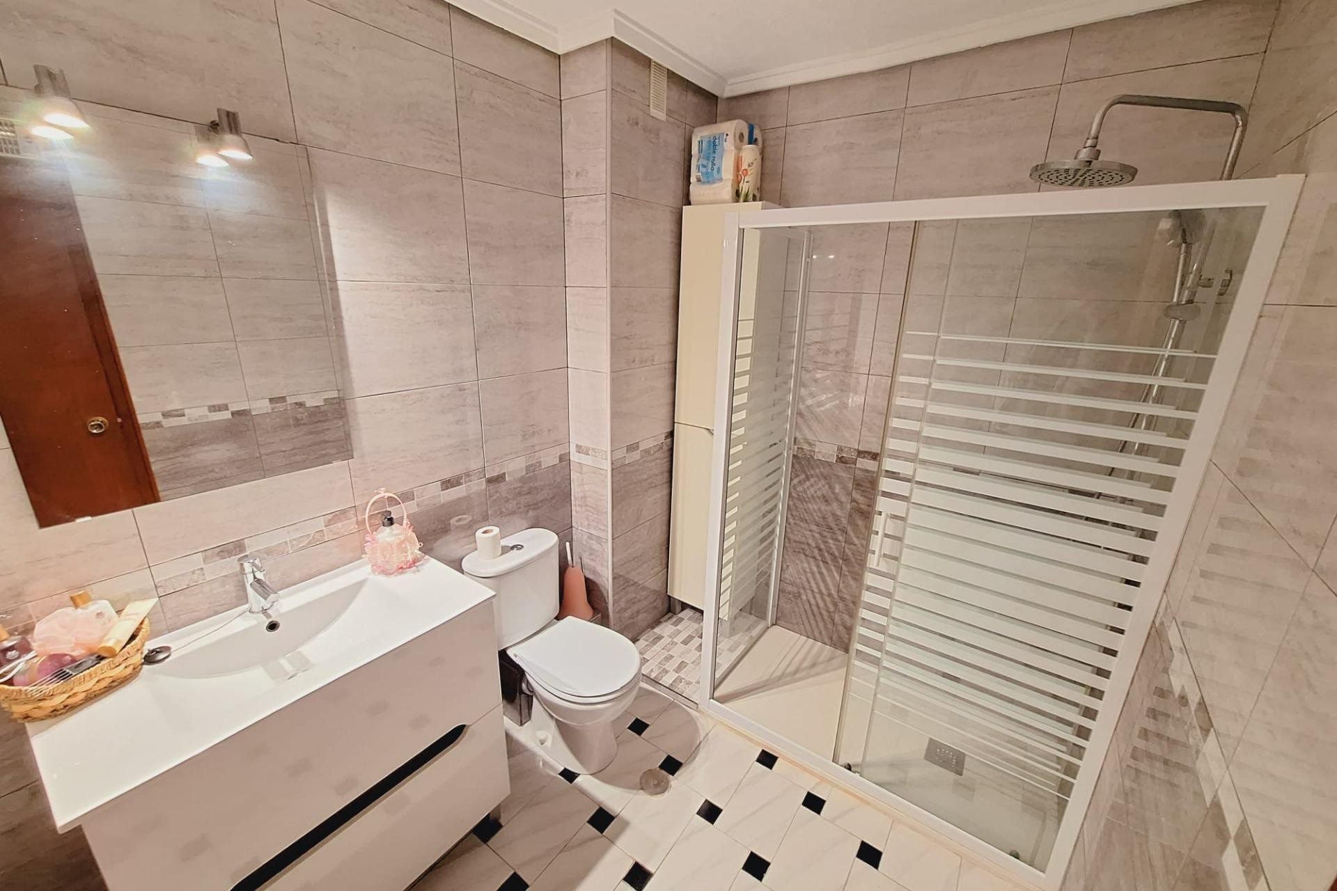 Zu verkaufen - Apartamento -
Torrevieja - Acequion