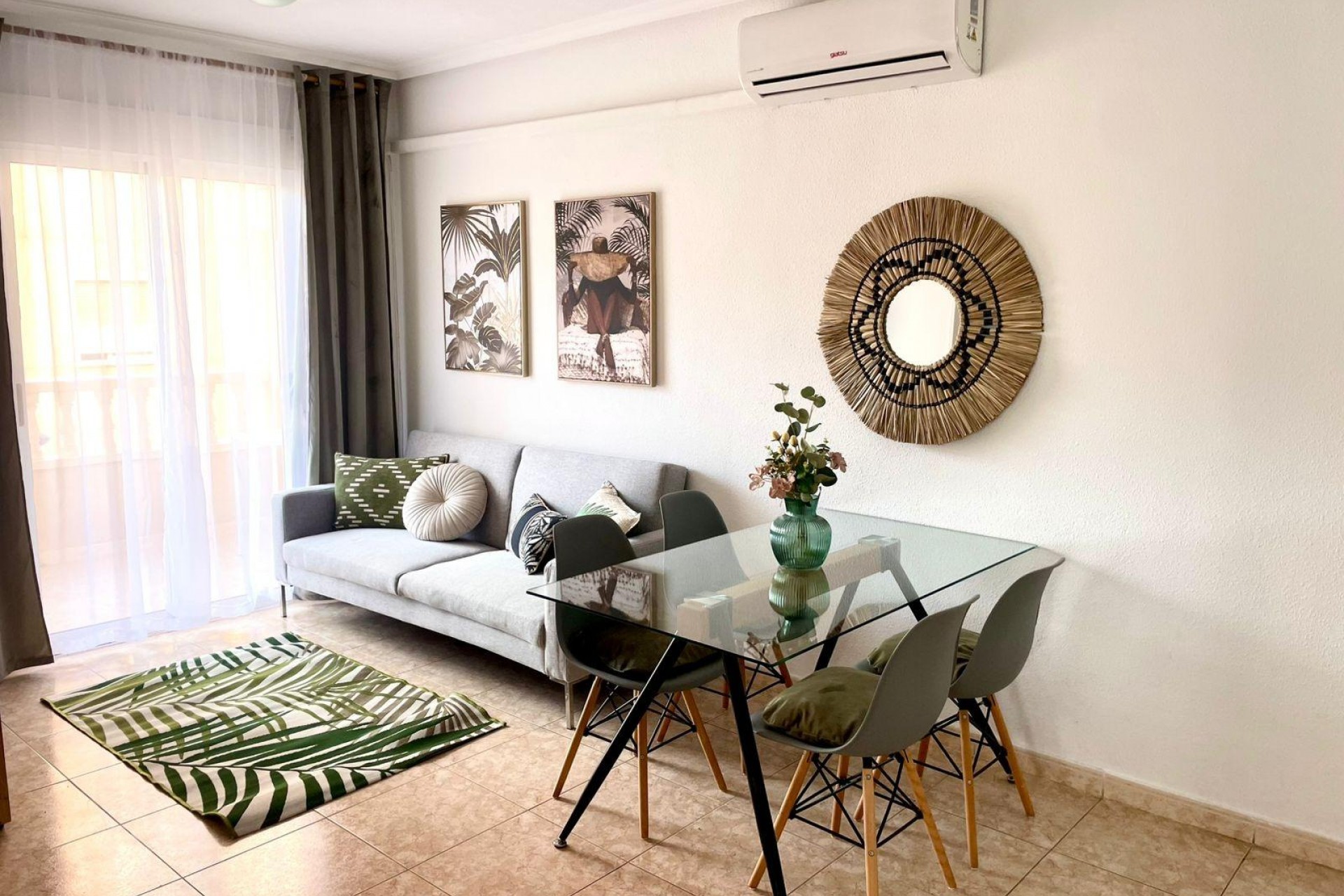 Zu verkaufen - Apartamento -
Torrevieja - Centro