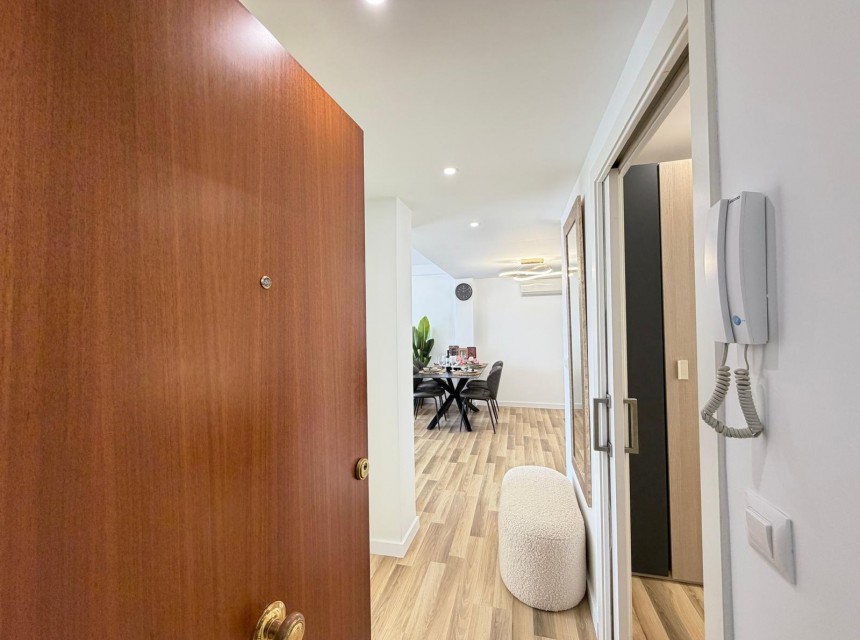 Zu verkaufen - Apartamento -
Torrevieja - Centro