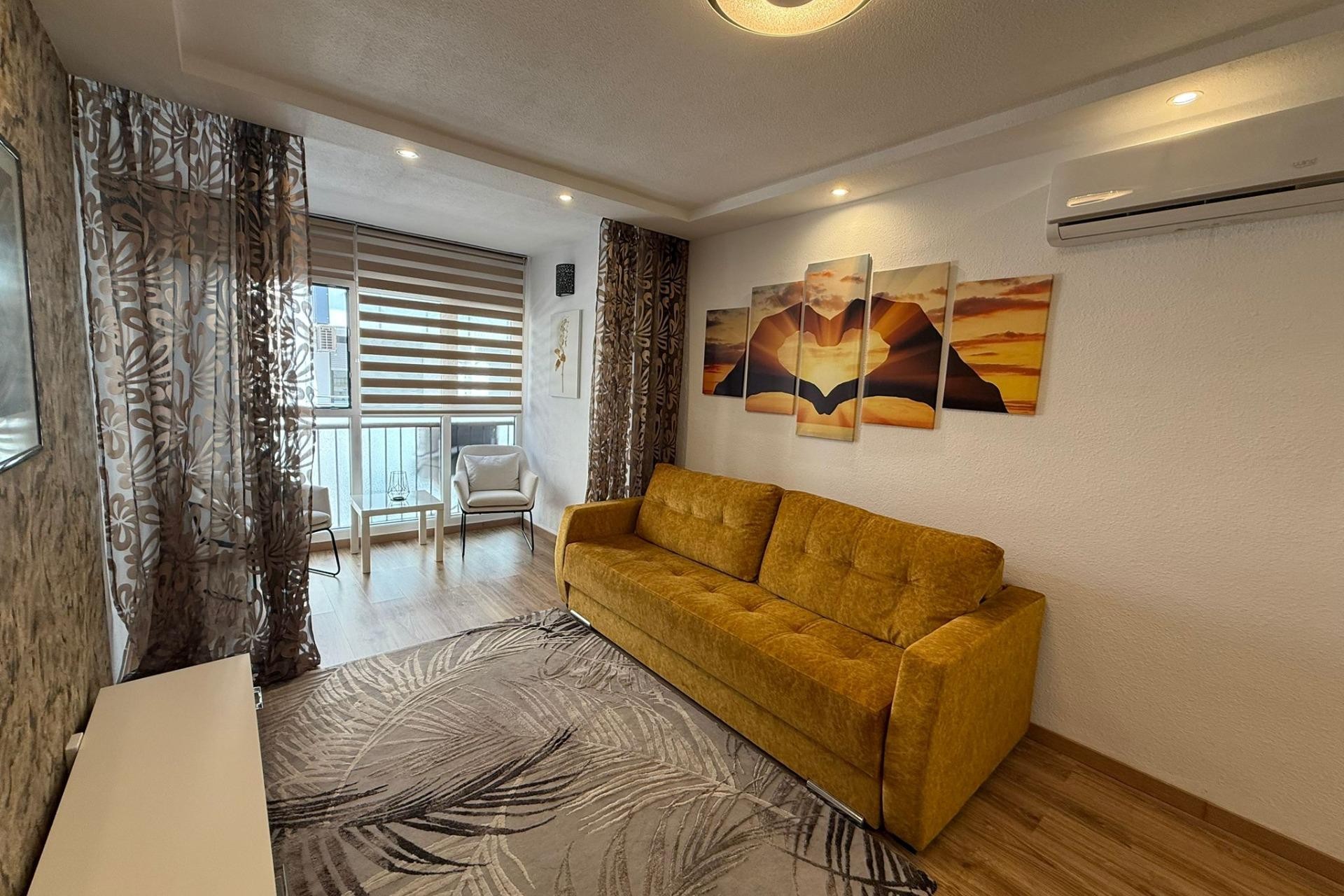 Zu verkaufen - Apartamento -
Torrevieja - Centro