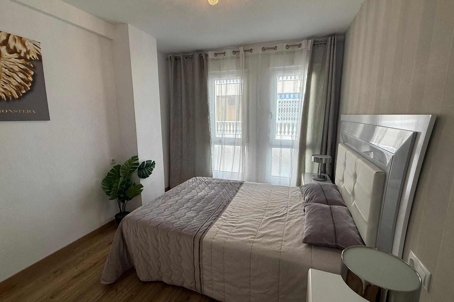 Zu verkaufen - Apartamento -
Torrevieja - Centro