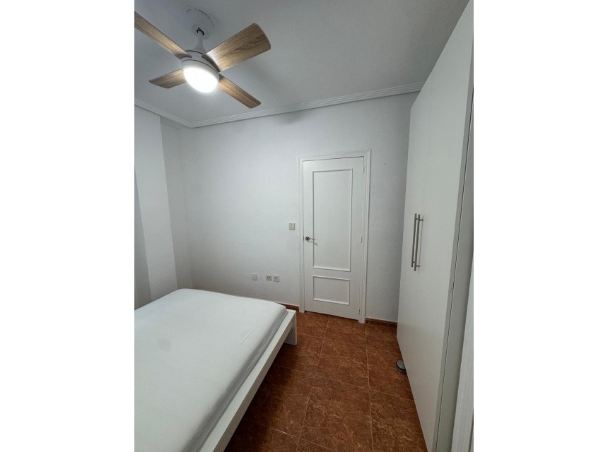 Zu verkaufen - Apartamento -
Torrevieja - Centro