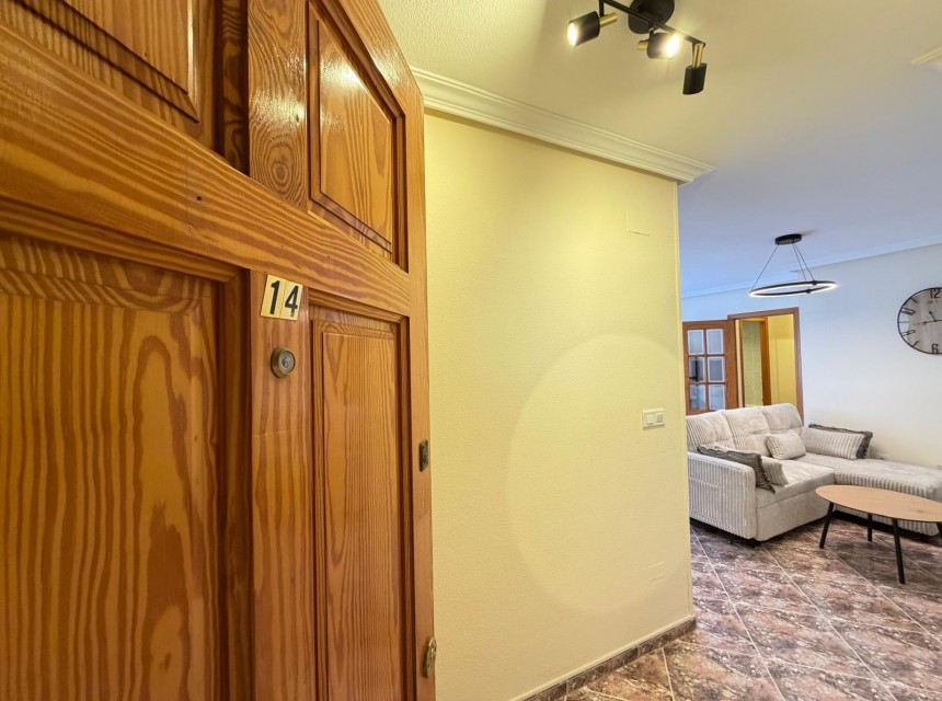 Zu verkaufen - Apartamento -
Torrevieja - Centro