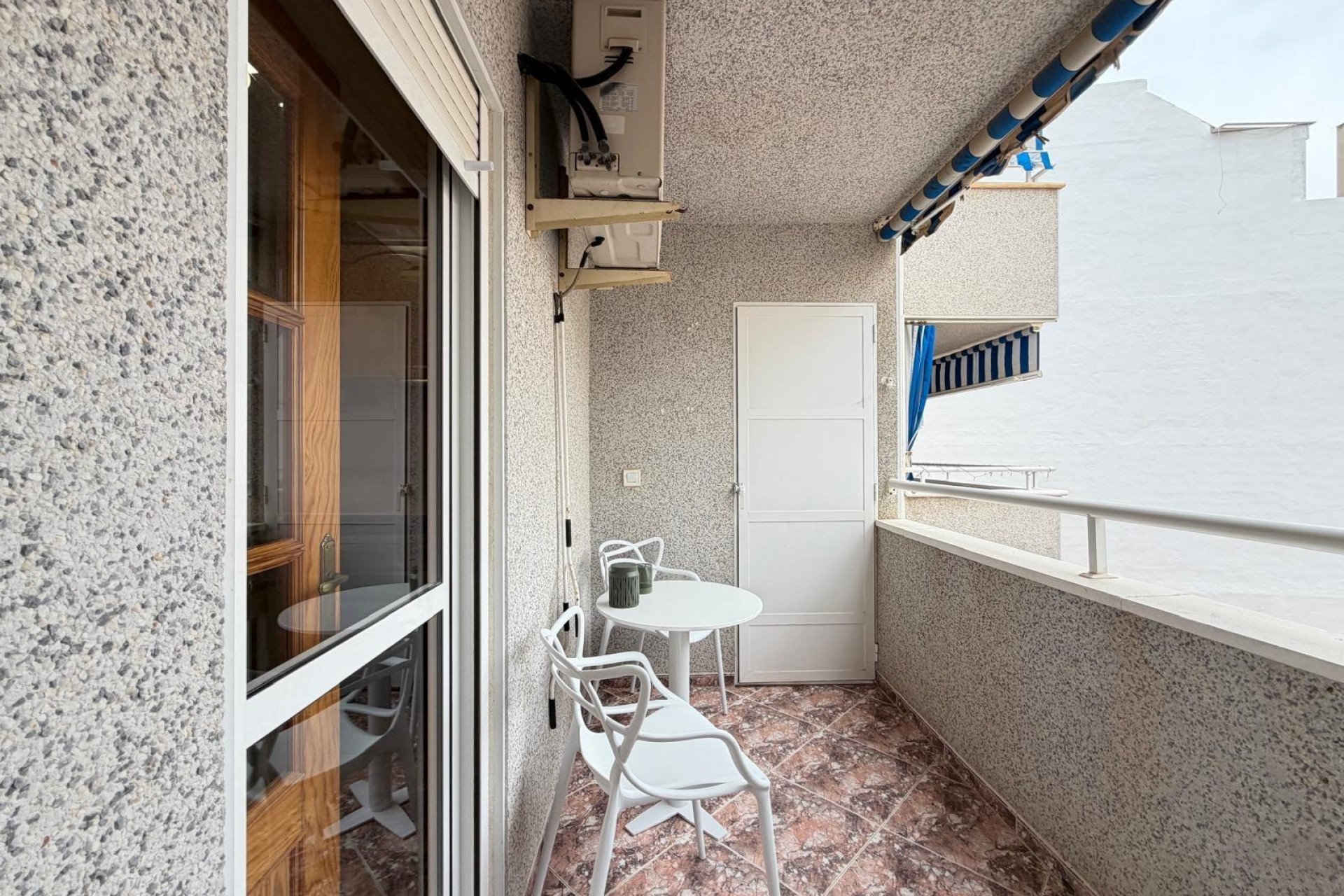 Zu verkaufen - Apartamento -
Torrevieja - Centro