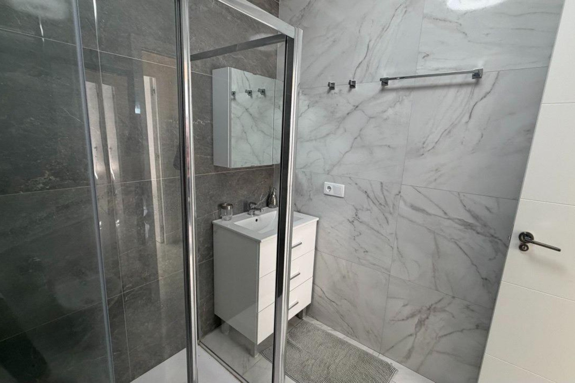 Zu verkaufen - Apartamento -
Torrevieja - Curva del Palangre