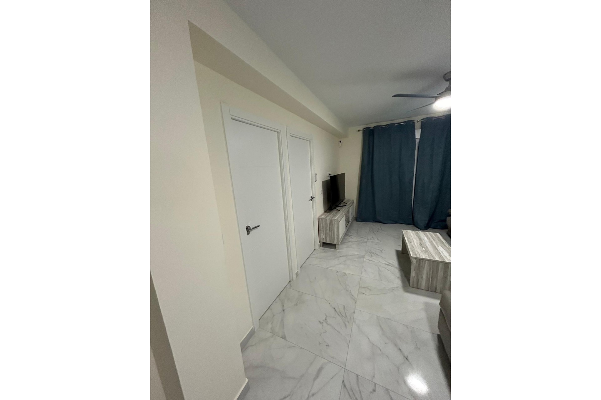 Zu verkaufen - Apartamento -
Torrevieja - Curva del Palangre