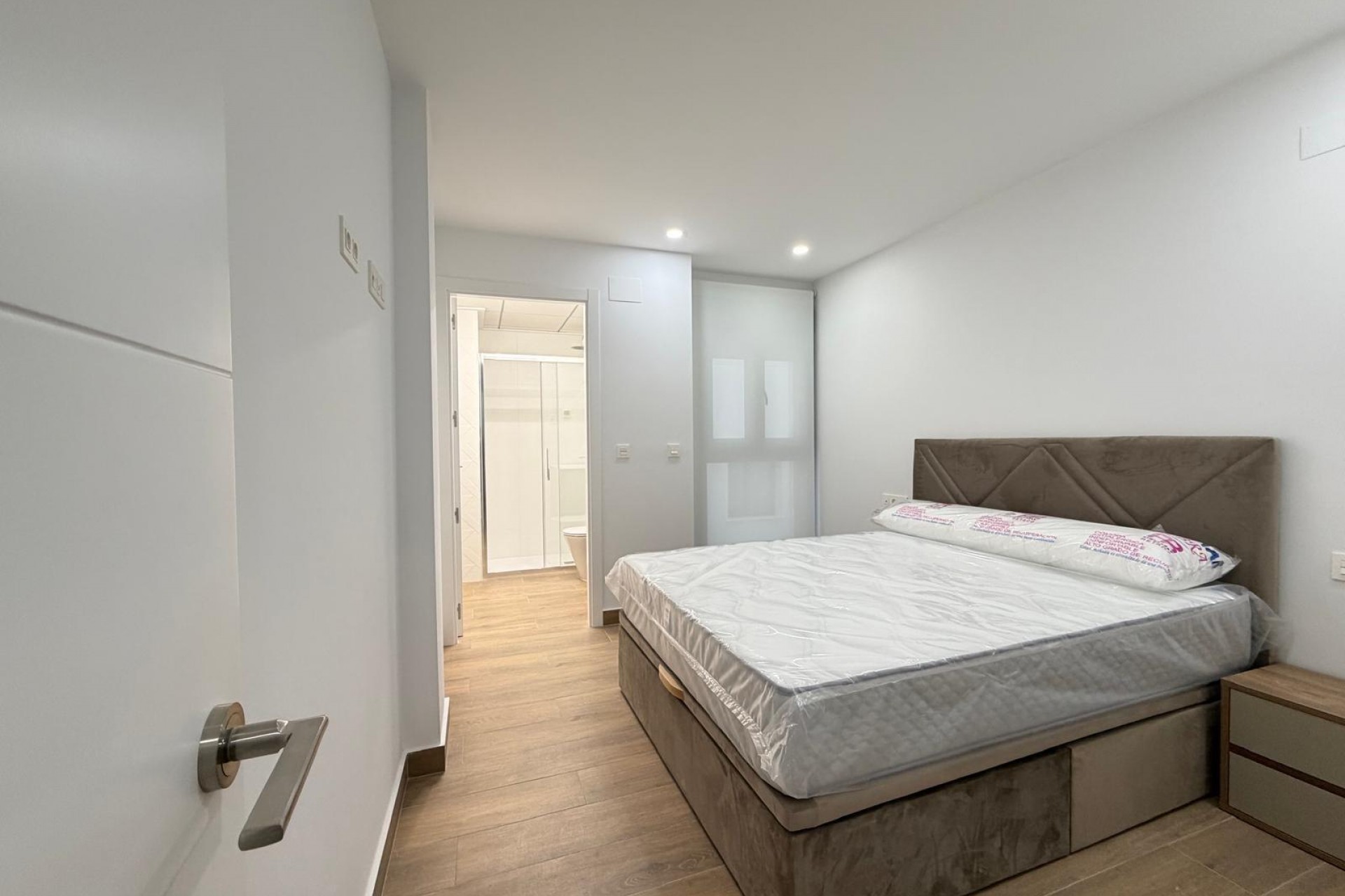Zu verkaufen - Apartamento -
Torrevieja - Estacion de autobuses