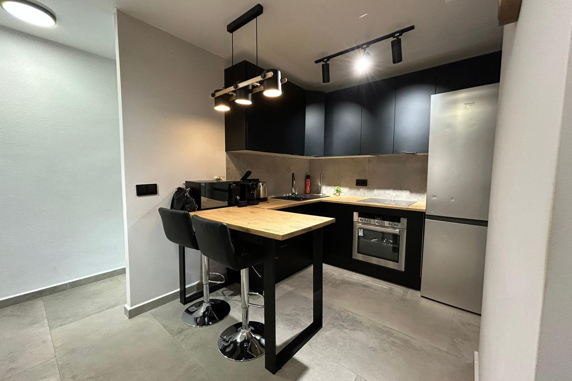 Zu verkaufen - Apartamento -
Torrevieja - Estacion de autobuses