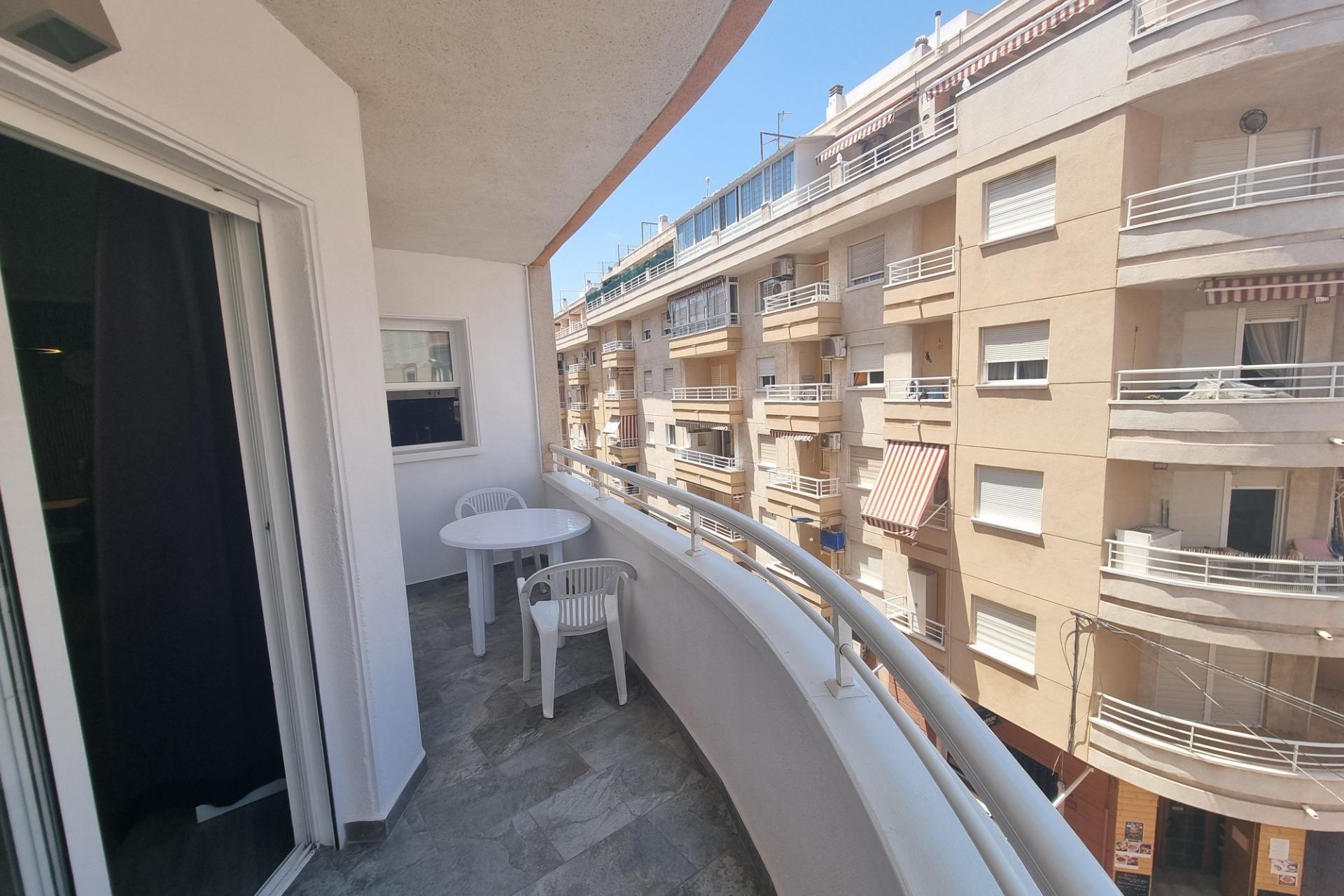 Zu verkaufen - Apartamento -
Torrevieja - Estacion de autobuses